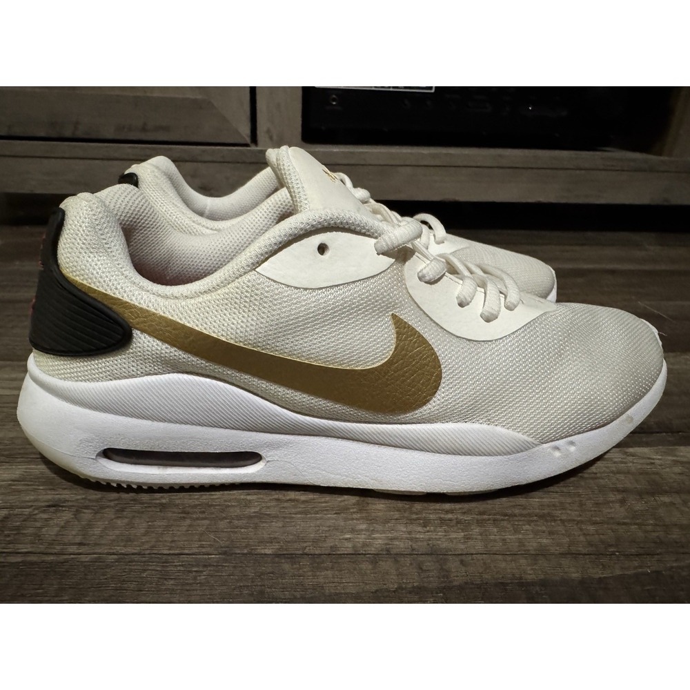 Nike Air Max Womens Size 10 Oketo White/Gold Running Trainer Shoes
